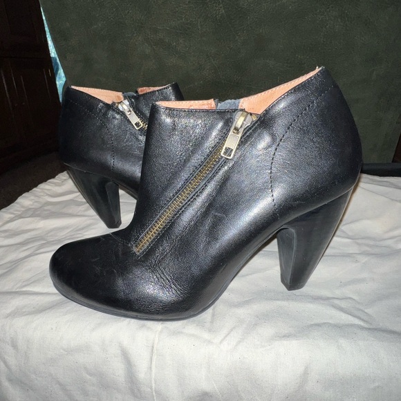 Miz Mooz Black real Leather boots NWOT - Picture 4 of 12